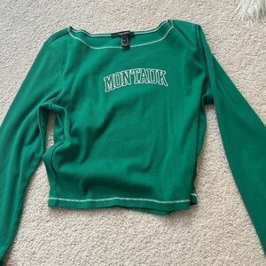 Long sleeve tee, crop top